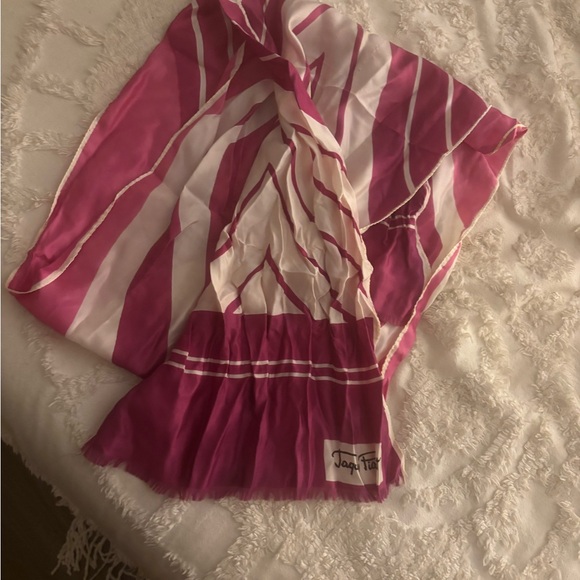 Piaget Pink and White Scarf - Picture 3 of 3